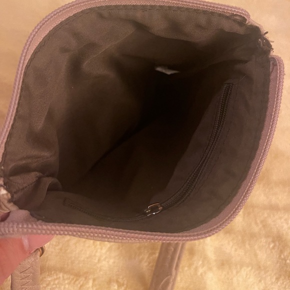 Michael Kors Crossbody - Picture 4 of 4